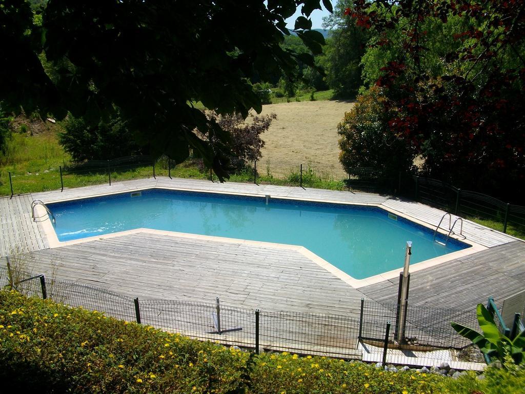 Hotel Logis Auberge La Grange De Renaudet à Larche  Extérieur photo